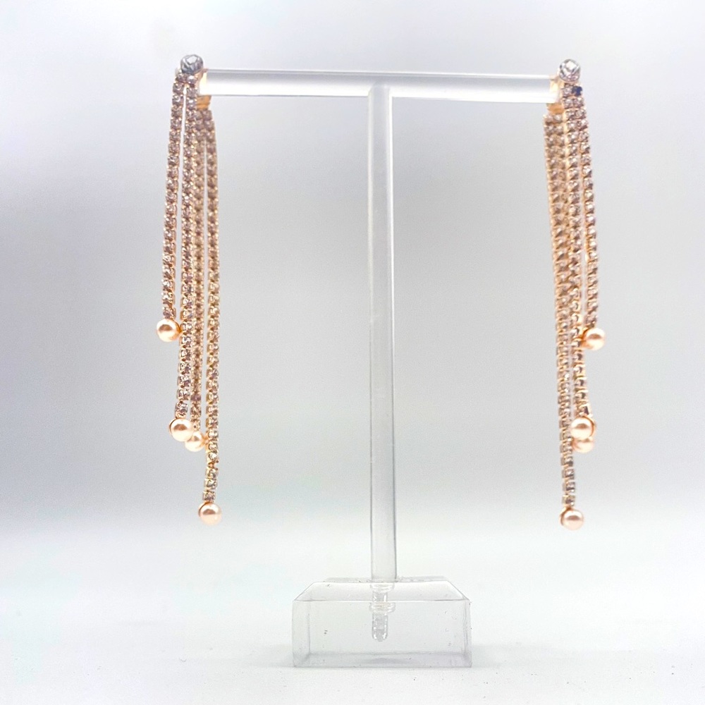 Rose Gold ringtones earrings and pearls